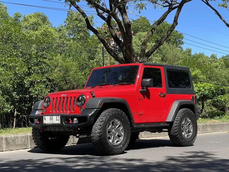 Jeep Wrangler Short 2-Door Red